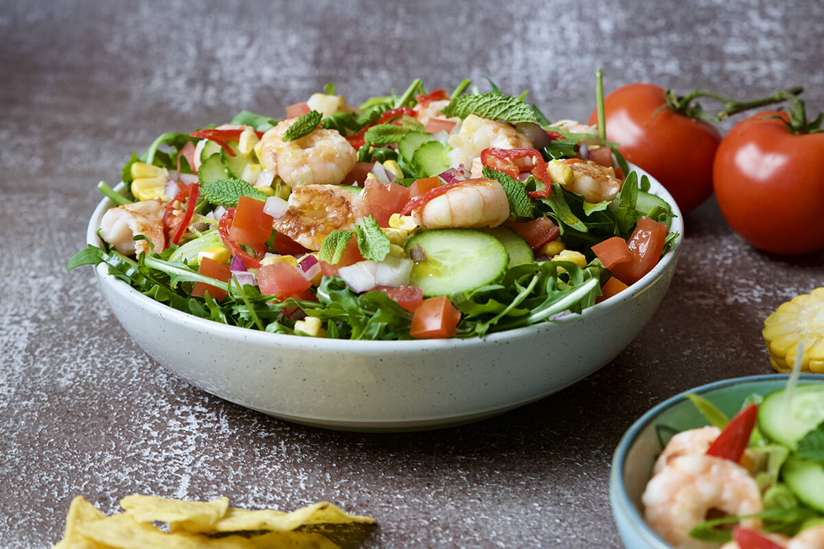 Mexican salad with prawns