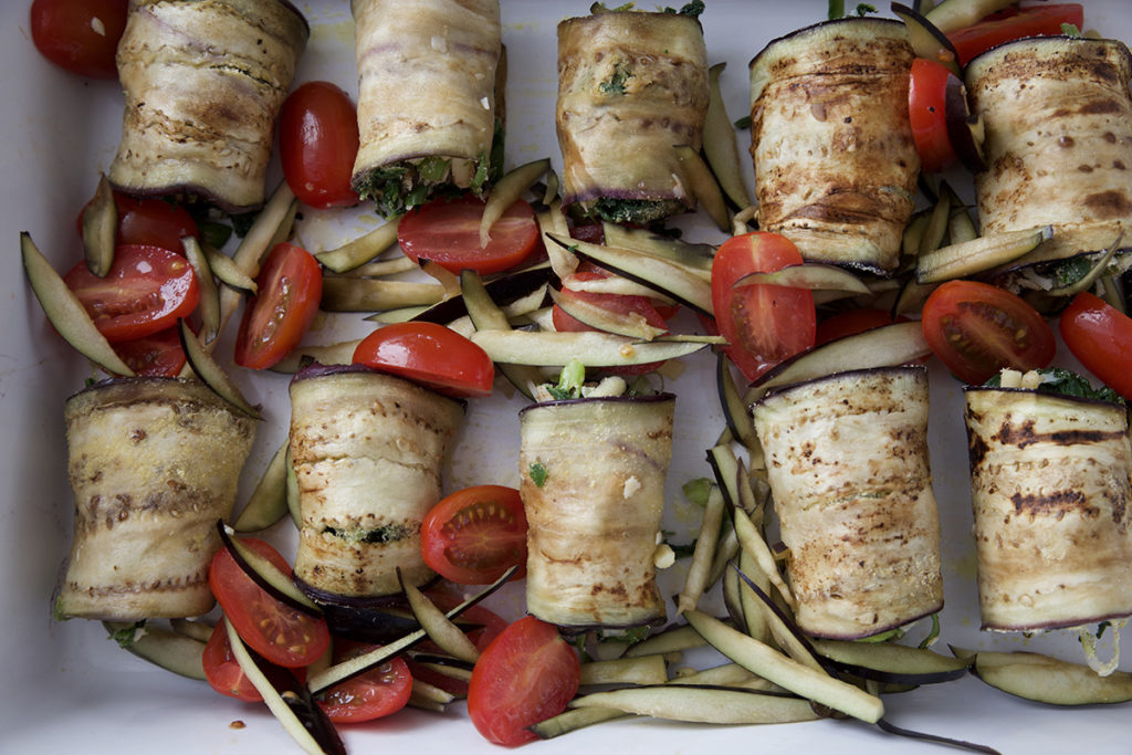 involtini melanzana con spinaci aubergine rolls and spinach