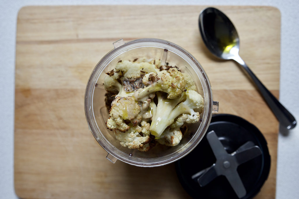 cauliflower hummus