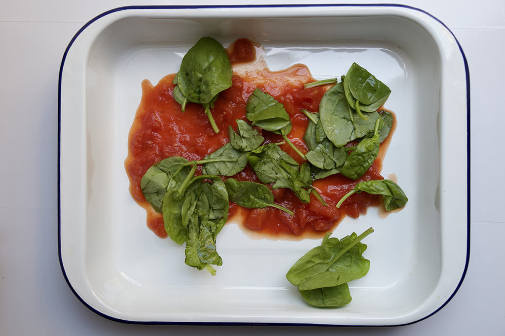 Enchiladas with tomato and spinach