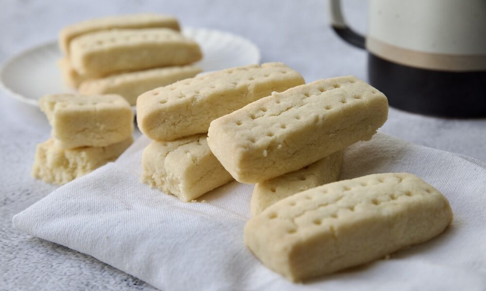 shortbread or shortie finger biscuit