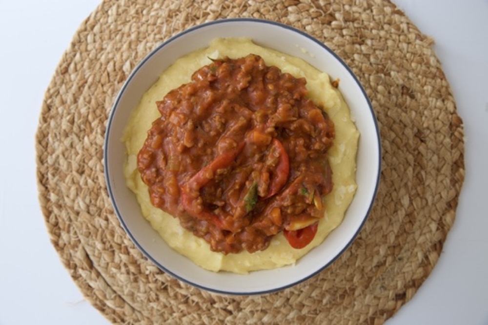 cheesy polenta with spicy sauce