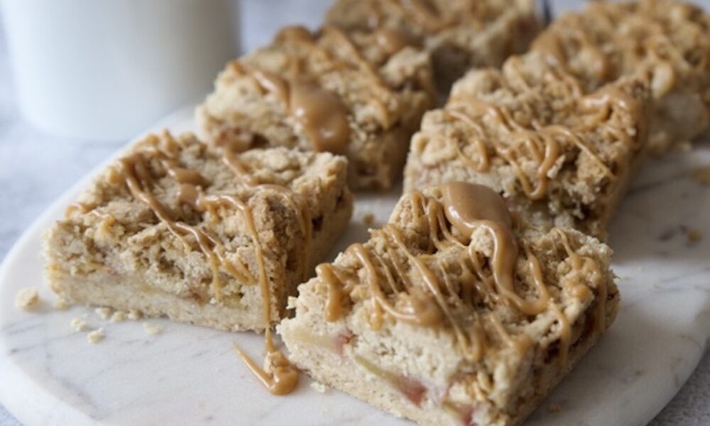 apple crumble slice with toffee sauce